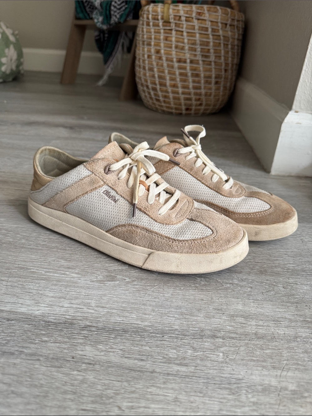 Olukai Sneakers